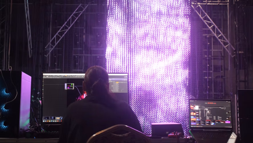 Dragon-3D-Display Production