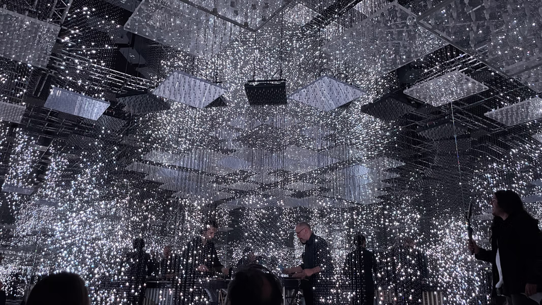 Infinite mirror room with Dragon 3D Display kinetic installation at Kia Milan Design Week 2024