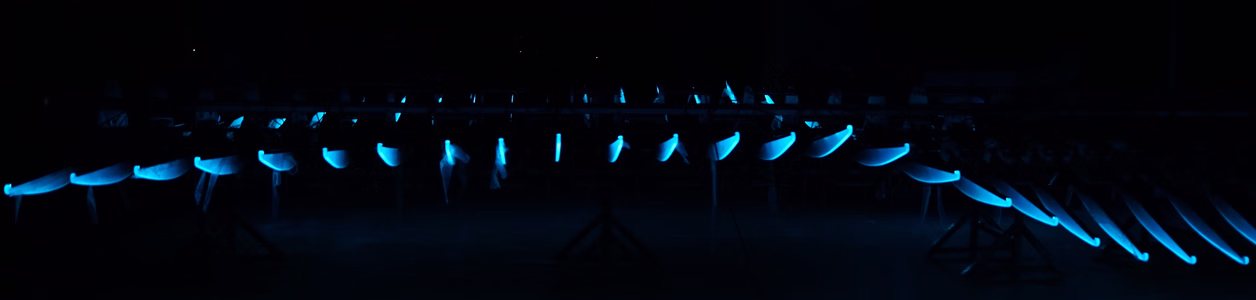 Mechanical-flying-fish with bluish-green wing sides 2